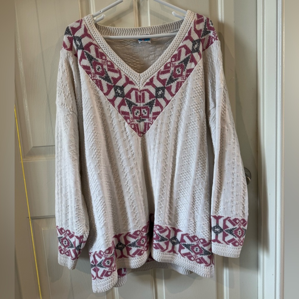 Vintage Cream V-Neck Patterned Women's Textured Sweater with Pink Accents
